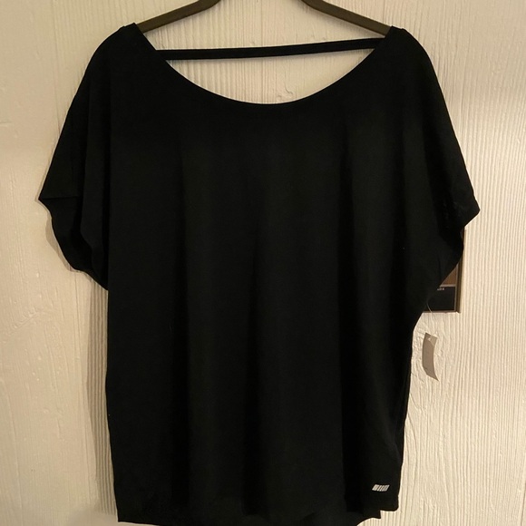 NWT Amazon Essentials Women's Studio Open-Back Short-Sleeve T-Shirt Black - Picture 3 of 3